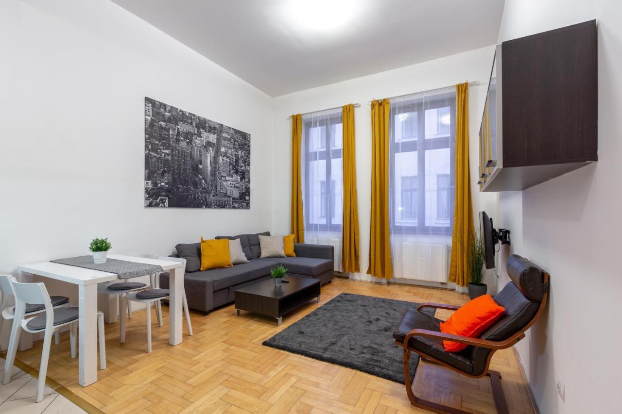 Dowtown Home In The Gozsdu Garden Budapest Exterior foto